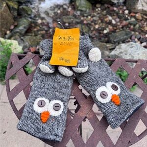 Silly Yeti Gray Owl Wool Gloves for Women